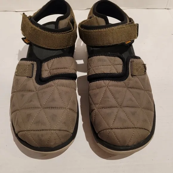 Mens Teva Hybrid hurricane Sandals Closed Toe Size 10  Green