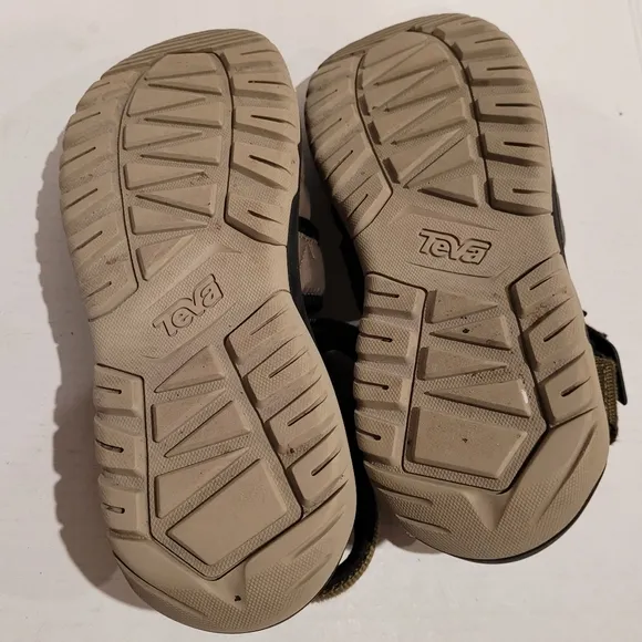 Mens Teva Hybrid hurricane Sandals Closed Toe Size 10  Green