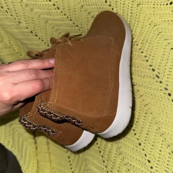Mens UGG size 10.5 UGG Men's Freamon Waterproof Chukka Boots - Chestnut