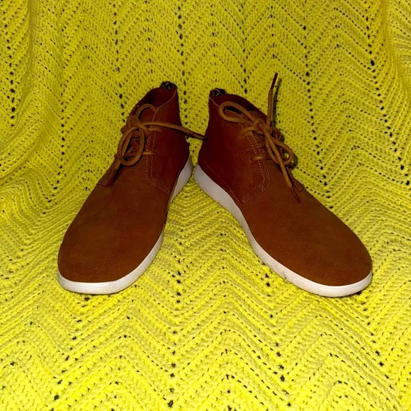Mens UGG size 10.5 UGG Men's Freamon Waterproof Chukka Boots - Chestnut