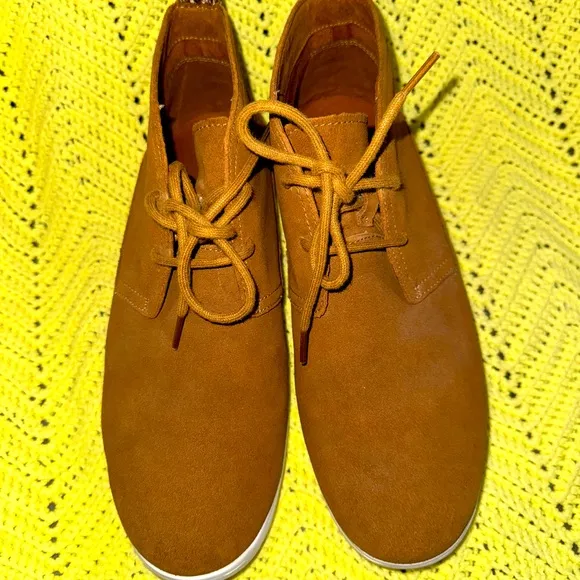 Mens UGG size 10.5 UGG Men's Freamon Waterproof Chukka Boots - Chestnut