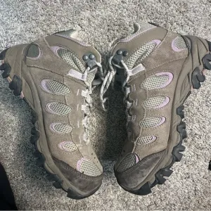 Merrell Mid Gore-Tex Hiking Boots 8.5 leather waterproof outdoors rugged camping