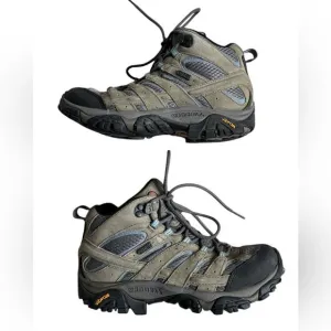 Merrell Women’s Moab 2 Mid waterproof boots size 6.5