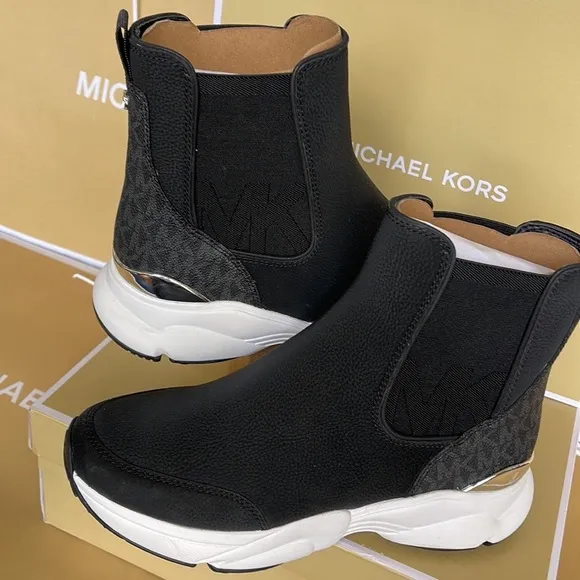 Michael Kors Katrina Bootie Tumbled Leather 49R2KAFE5L Black
