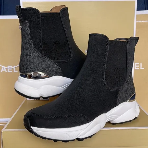 Michael Kors Katrina Bootie Tumbled Leather 49R2KAFE5L Black