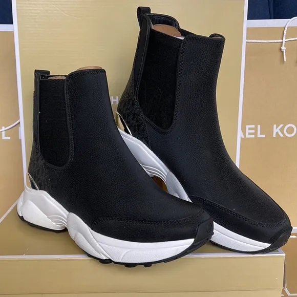 Michael Kors Katrina Bootie Tumbled Leather 49R2KAFE5L Black