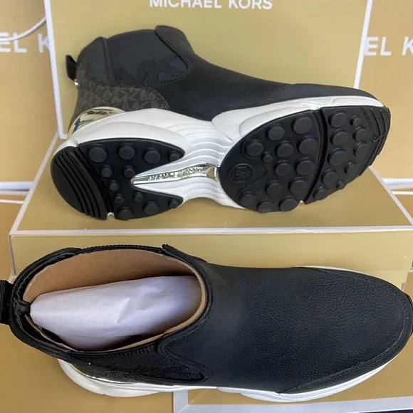 Michael Kors Katrina Bootie Tumbled Leather 49R2KAFE5L Black