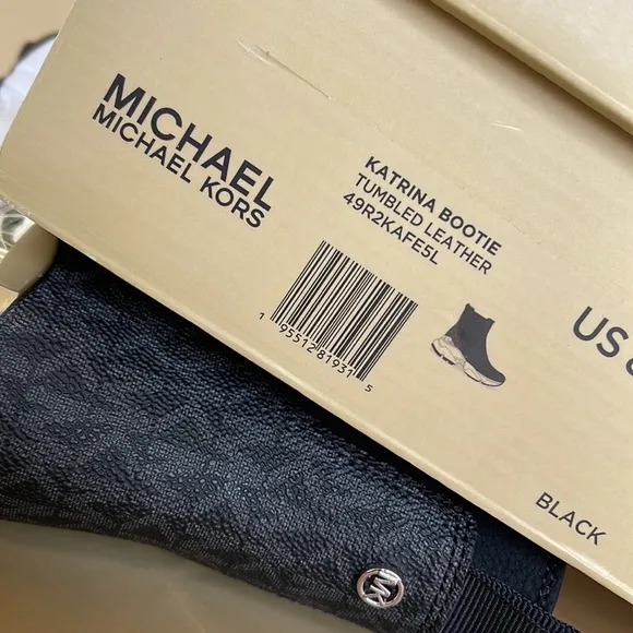 Michael Kors Katrina Bootie Tumbled Leather 49R2KAFE5L Black