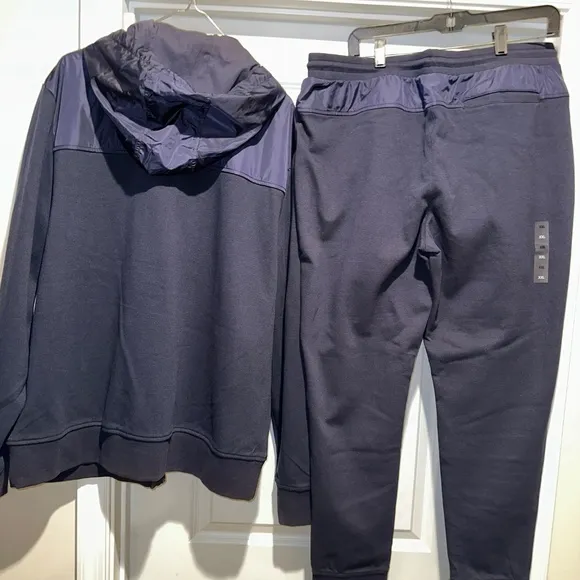 Michael kors men's 2 pc hooded track suit w/ sneakers (13) sz2Xl $500