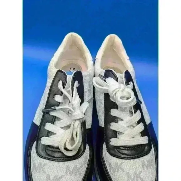 Michael Kors Monique Knit Trainer Running Sneakers Black/Optic White 6.5