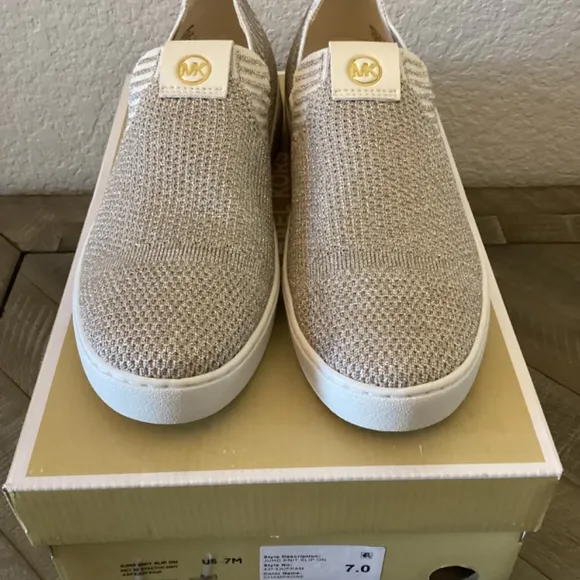 MICHAEL MICHAEL KORS Women's Juno Knit Slip-On Sneakers, size 7