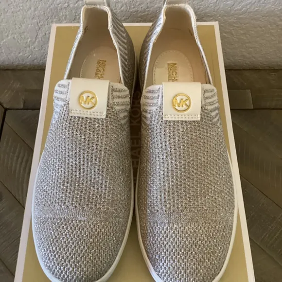 MICHAEL MICHAEL KORS Women's Juno Knit Slip-On Sneakers, size 7