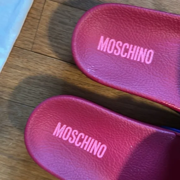Moschino Pink &amp; Purple Pool slides
