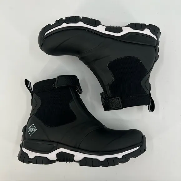 Muck Boot Company Women's Apex Mid Zip Boots in Black White Size 7