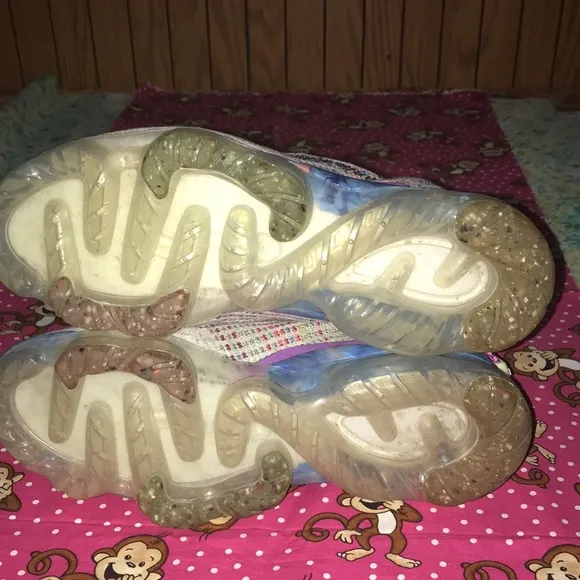 Multi color Nike vapor max (7y)