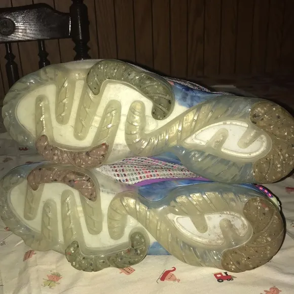 Multi color Nike vapor max sneakers (7y)