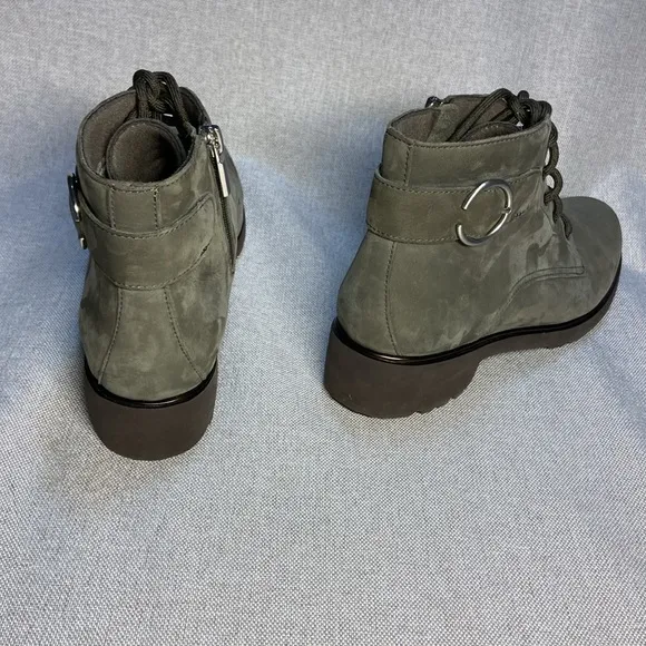 Munro Bradley Nubuck Leather Boots (Women). Size 7,5