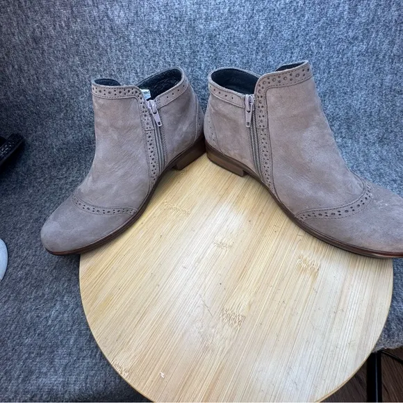 NAOT Nefasi Nubuck Leather Oxford Ankle Boots Mauve Nubuck Size 38 /7-7.5