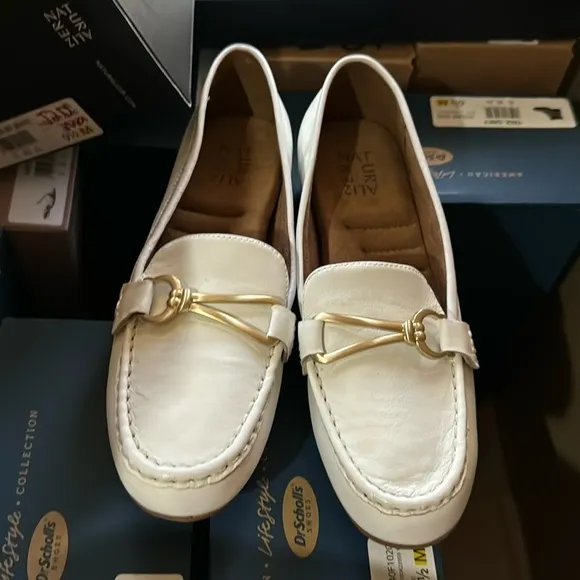 NATURALIZER Demur-Bit Loafers