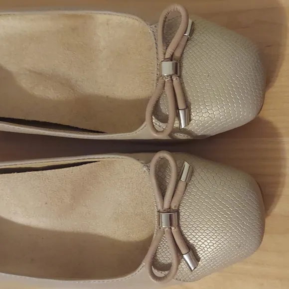 Naturalizer Gertie Leather and Snakeprint Ballet Flats with Bow Detail Size 7.5