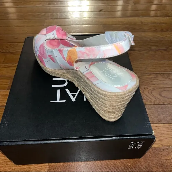 Naturalizer White &amp; Floral Bettina Wedge Sandals Peep Toe Sling Back Women’s 12