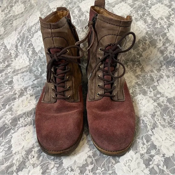 Naya Agave Leather Lace-Up Boots