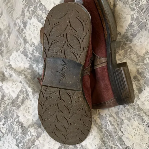 Naya Agave Leather Lace-Up Boots