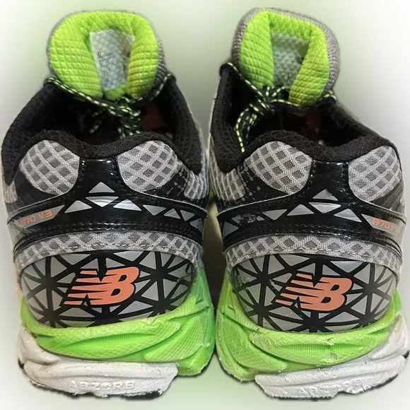 NB NEW BALANCE SNEAKERS RUN WALK ATHLETIC SZ 11.5 870v3 GRAY GREEN BLACK GLOW