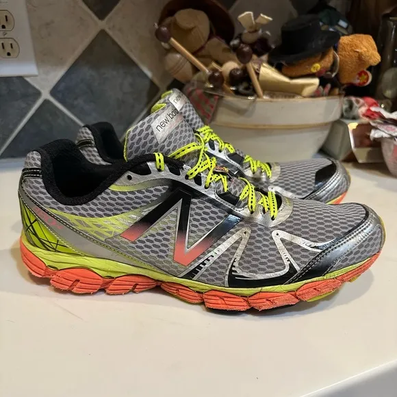NB NEW BALANCE SNEAKERS RUN WALK ATHLETIC SZ 11.5 880v4 GRAY ORANGE BLACK YELLOW