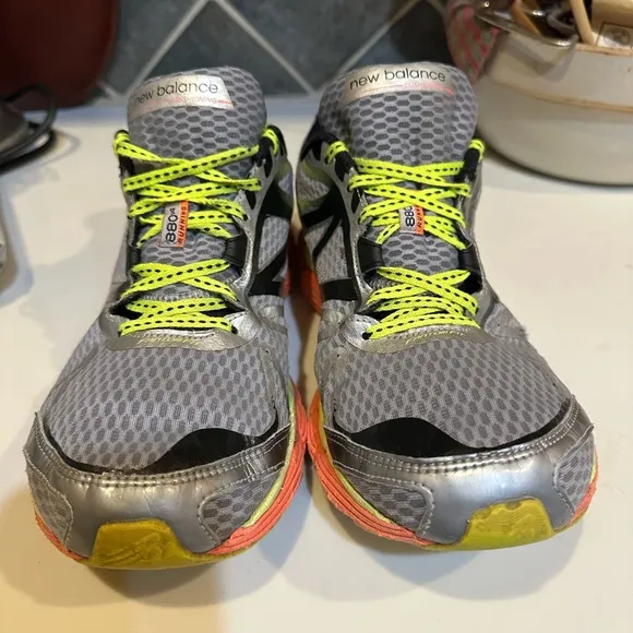 NB NEW BALANCE SNEAKERS RUN WALK ATHLETIC SZ 11.5 880v4 GRAY ORANGE BLACK YELLOW