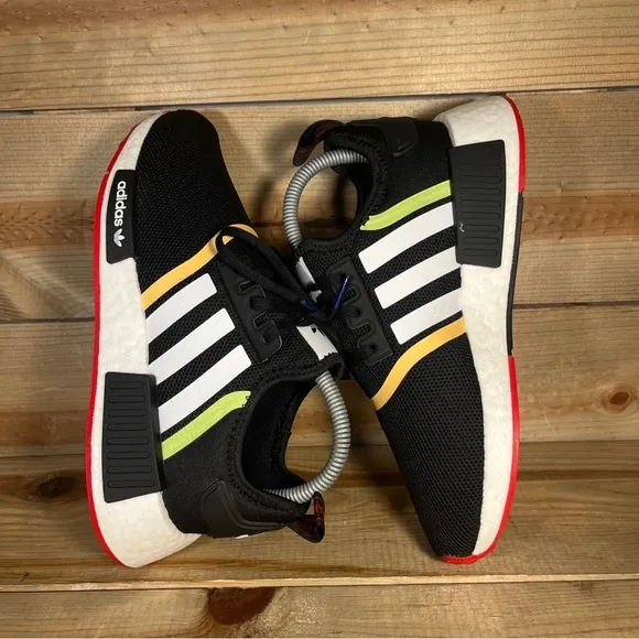 NEW Adidas NMD_R1 Black White Multi-Color Athletic Comfort Sneakers GZ2100 RARE