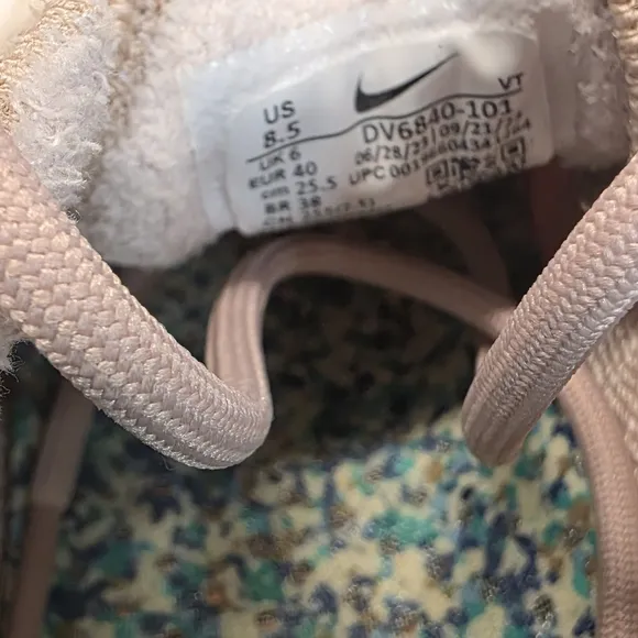 New Air Vapormax Flyknit Oatmeal Pink Beige Shoes Women's Size 8.5 DV6840-101