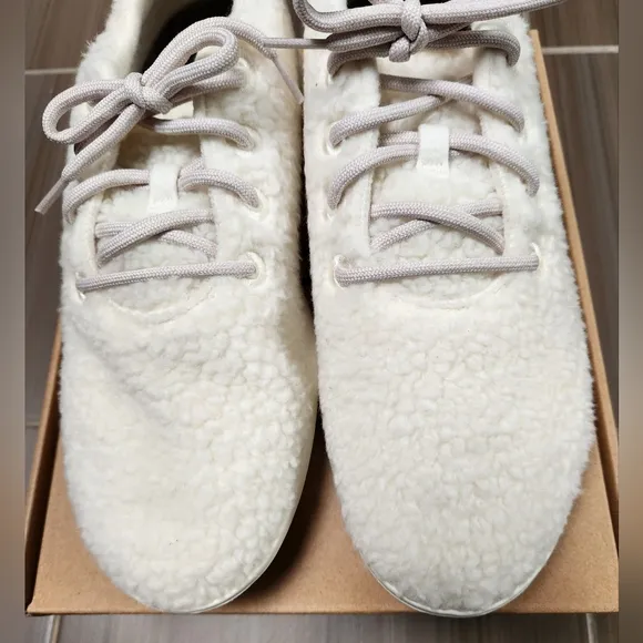 *NEW* Allbirds Mens Wool Runner Fluff Running Shoes ~WHITE ~Size 11