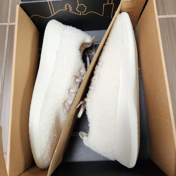 *NEW* Allbirds Mens Wool Runner Fluff Running Shoes ~WHITE ~Size 11