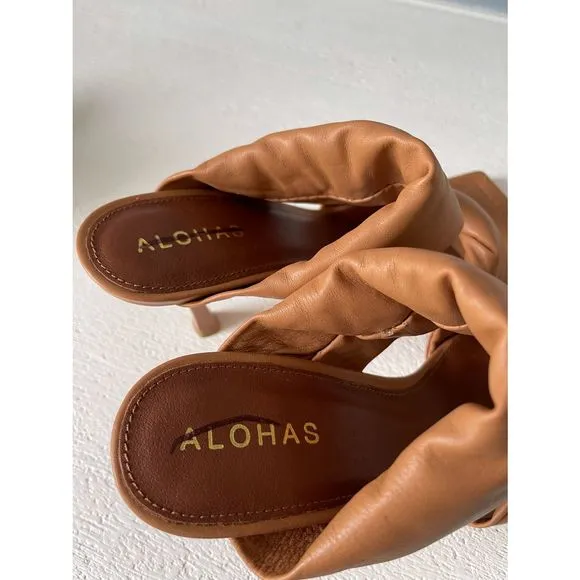 New Alohas Twist Strap Camel Womens sz 38