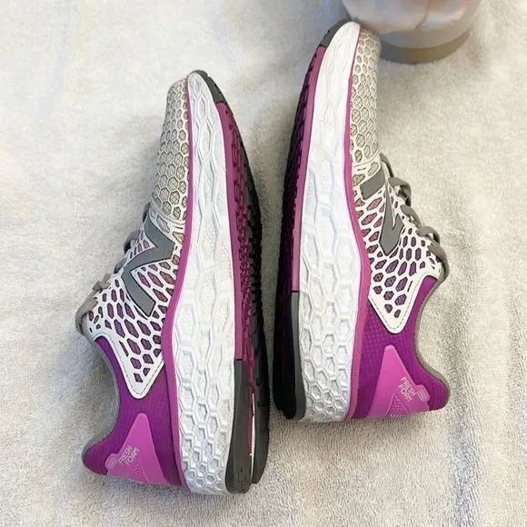 NEW Balance Fresh Foam Vongo V3 running walk athletic sneakers women size 8