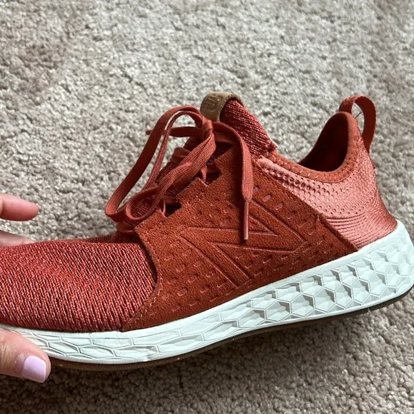 NEW BALANCE mens fresh foam Cruz V2 copper knit low top sneakers