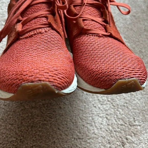 NEW BALANCE mens fresh foam Cruz V2 copper knit low top sneakers
