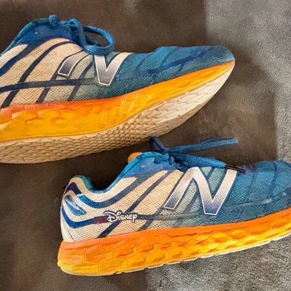 New Balance Run Disney 2015 Donald Duck Running Shoes Mens Size 9.5