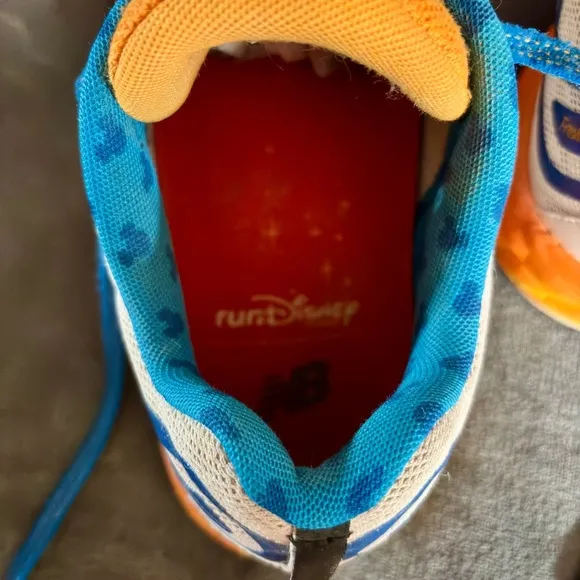 New Balance Run Disney 2015 Donald Duck Running Shoes Mens Size 9.5