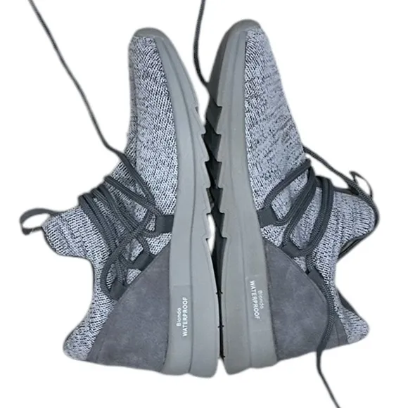 NEW Blondo Selina Waterproof Sneakers in Gray - Size 8