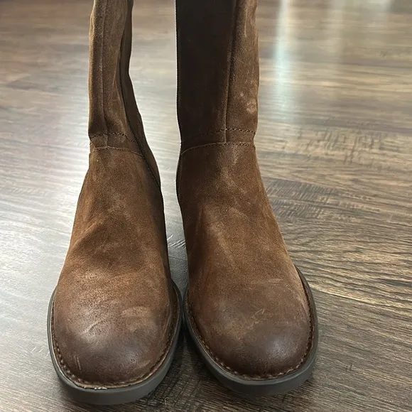 NEW Born HAYDEN Rust Tobacco Distressed Boots - size 8