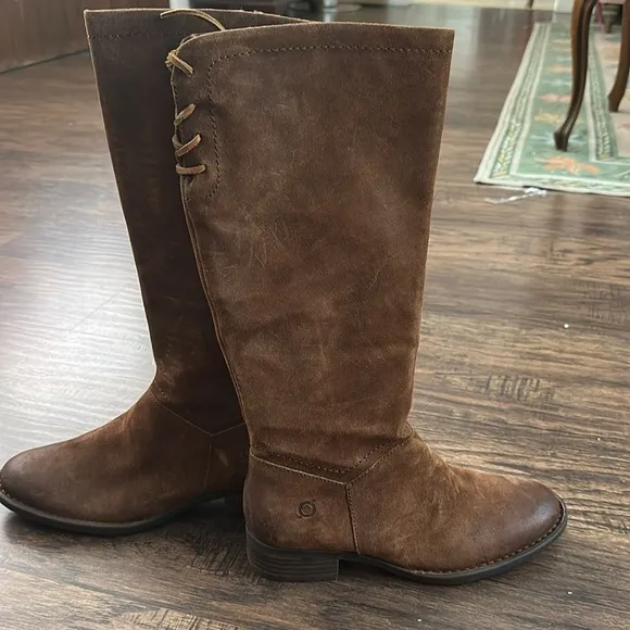 NEW Born HAYDEN Rust Tobacco Distressed Boots - size 8