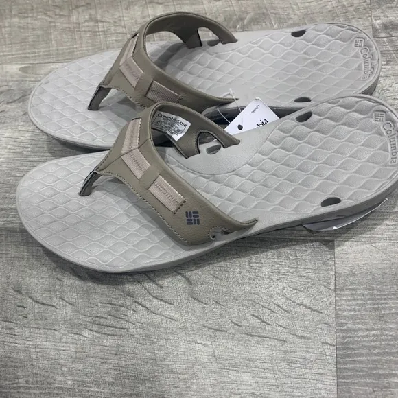 New Columbia Flip Flop Thong Sandals Size 9