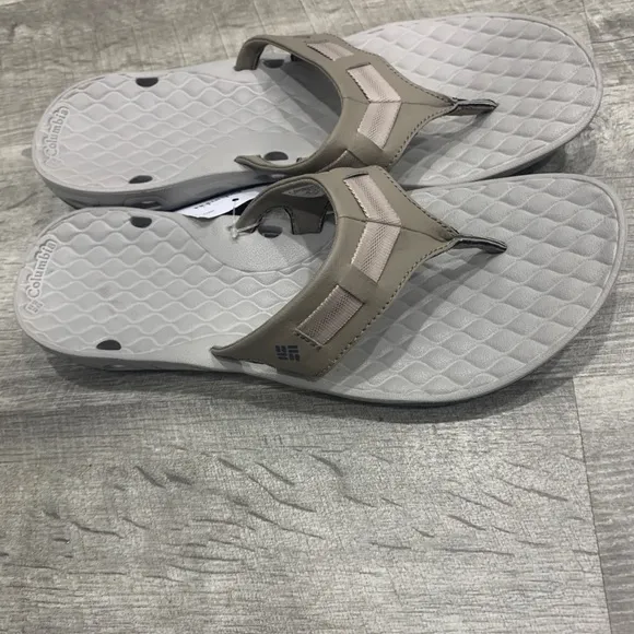 New Columbia Flip Flop Thong Sandals Size 9