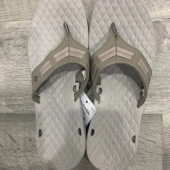 New Columbia Flip Flop Thong Sandals Size 9