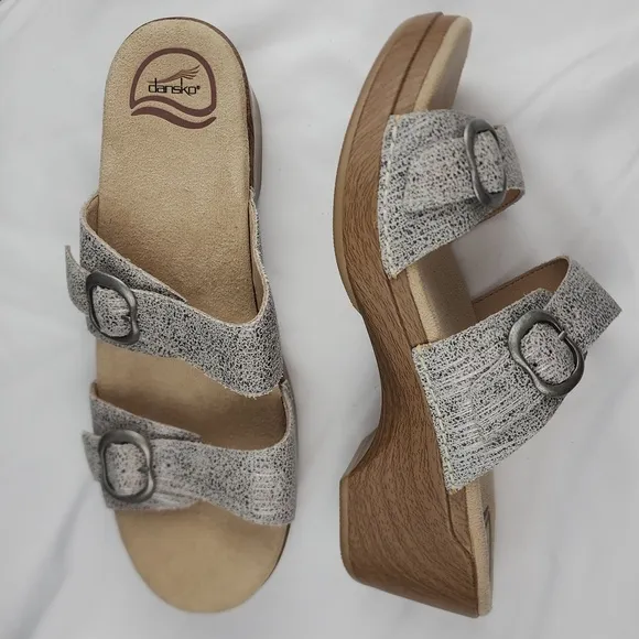 New Dansko Sophie Tan &amp; Metallic Grey Comfy Leather Slip On Clog Sandals Sz 9.5