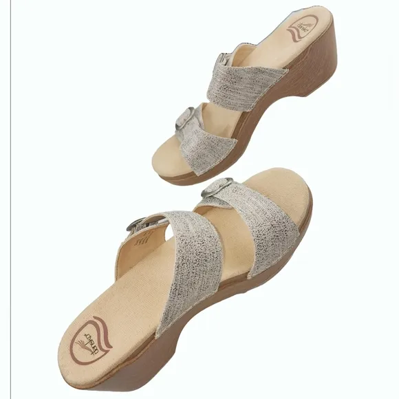 New Dansko Sophie Tan &amp; Metallic Grey Comfy Leather Slip On Clog Sandals Sz 9.5