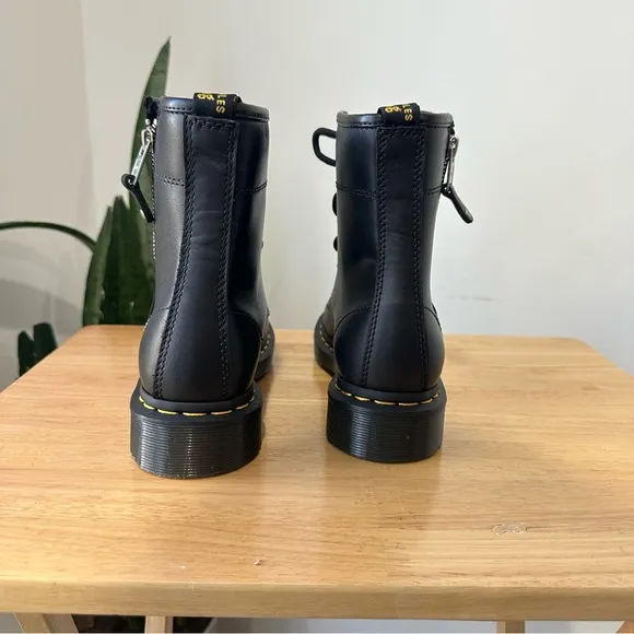 NEW Dr. Marten’s 1460 Double Zip Leather Lace Up Boots Black