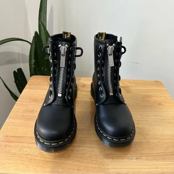 NEW Dr. Marten’s 1460 Double Zip Leather Lace Up Boots Black